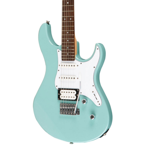 Yamaha Pacifica 112V Sonic Blue