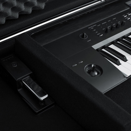 Gator GTSA-KEY76 TSA ATA Molded 76-note Keyboard Case w/ Wheels